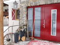 Eingang Pension Arlerschmied im Winter